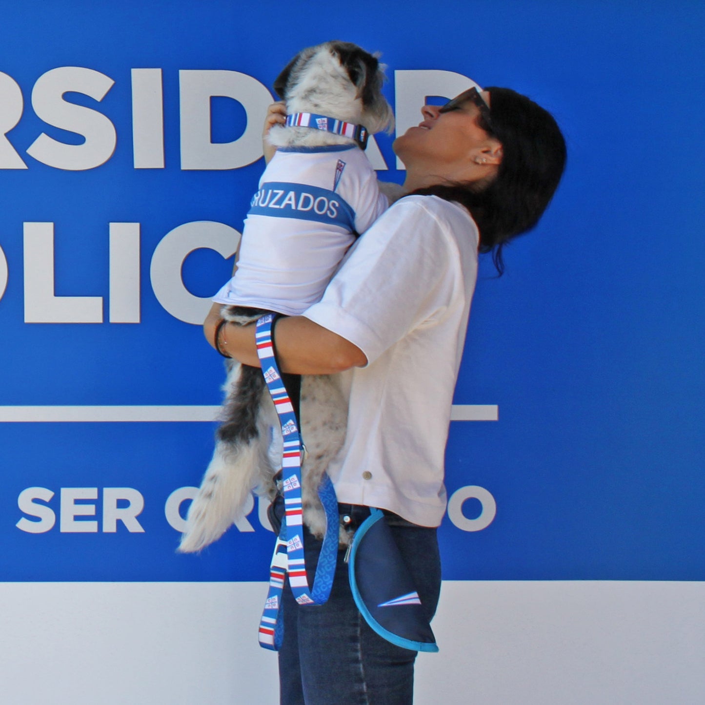 Plato Portátil para Perro Universidad Católica